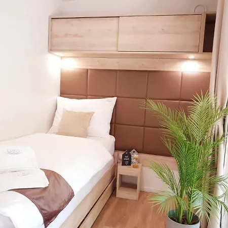 Sandra Homes * Biograd Na Moru