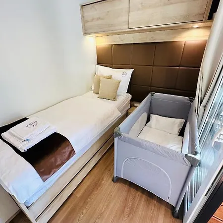 Sandra Homes Vikendica *
