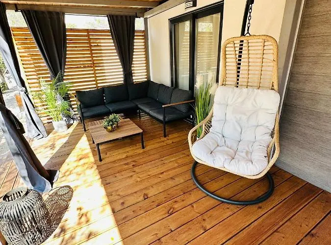 Sandra Homes Дом отдыха Биоград-на-Мору