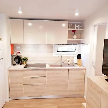 Holiday home Sandra Homes