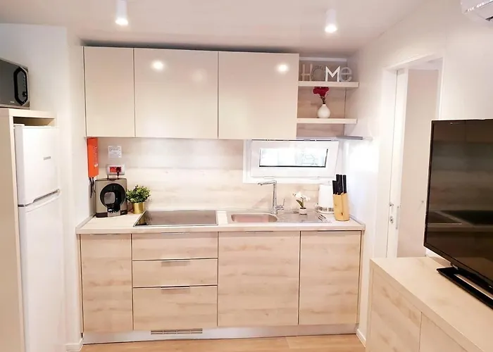 بيت للعطل Sandra Homes